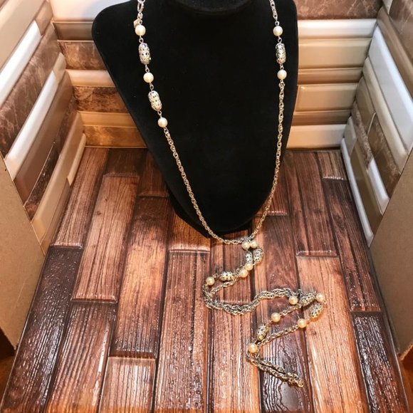 Sarah Coventry Silver-Tone & Faux Pearl Necklace - Picture 2 of 7